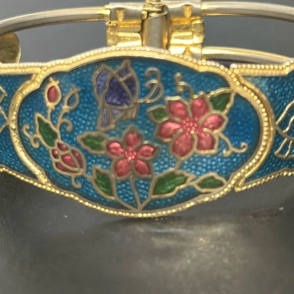 🛑🛑Sold- Vintage Cloisonné Floral Butterfly Hinge Bracelet - Picture 2 of 15